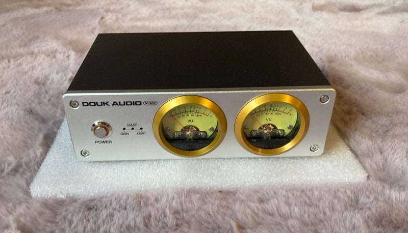 Douk Audio VU22 Dual Analog VU Meter Display. Carousel 1