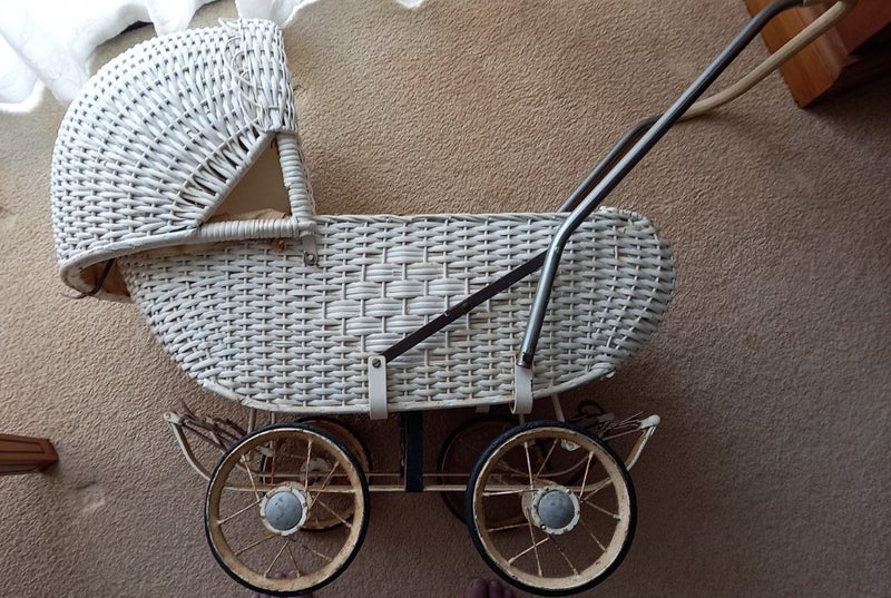 Vintage Dolls Pram Carousel 2