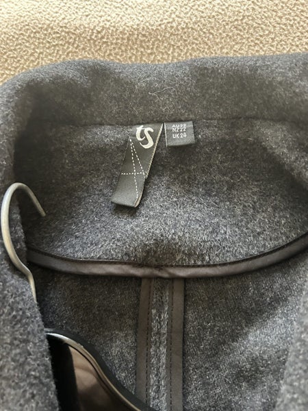 Jacket Carousel 3