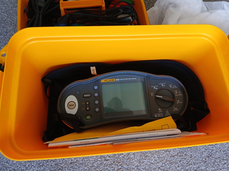 Fluke 1663 Multitester. Carousel 2