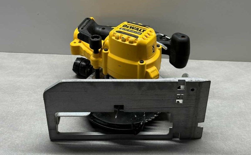 DeWalt Cordless Circular Saw Brushless 165mm 18V - Bare Tool (DCS565) Carousel 8