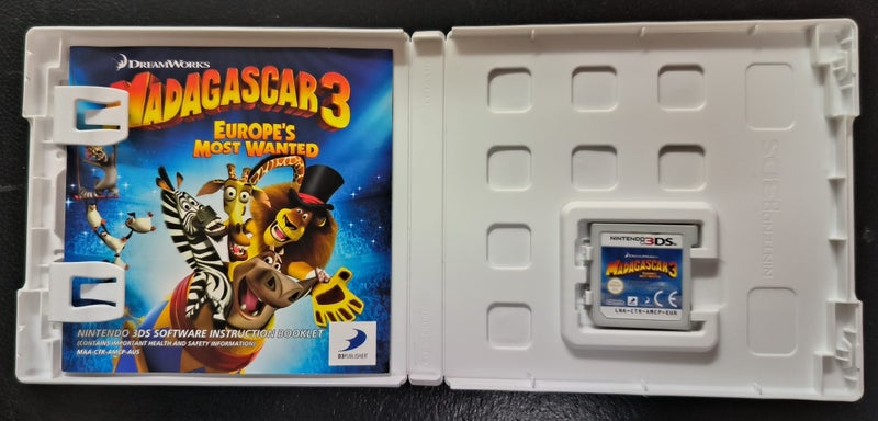 MADAGASCAR 3 EUROPE'S MOST WANTED 3DS GAME**B21125046-8 Carousel 2