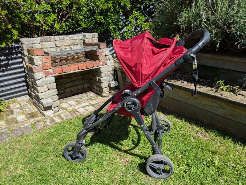 Baby Jogger City Versa model Pram and Bassinet Carousel 2