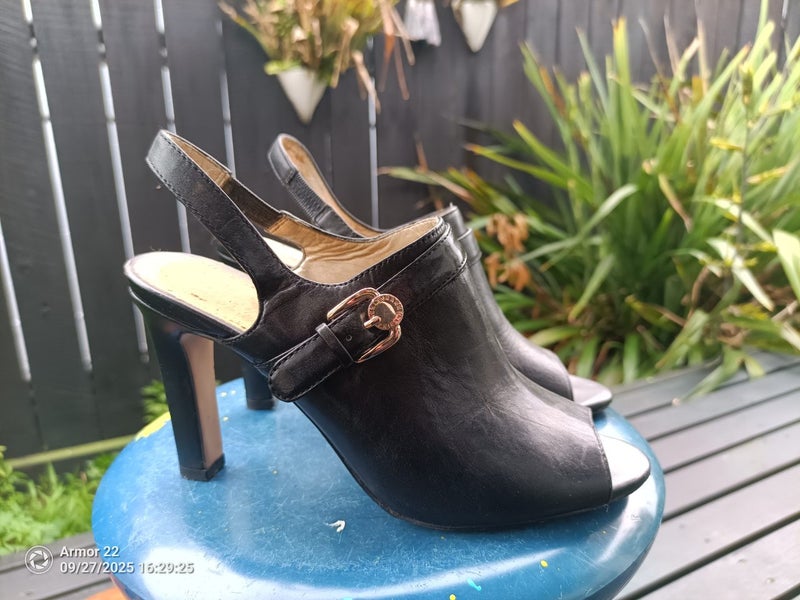 Anne Klein Peeptoe slingback heels, Sz 39 / 8 Carousel 1