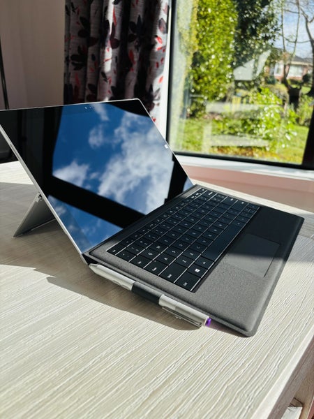 Microsoft Surface Pro 3 Carousel 1