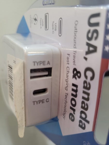 Travel Adaptor USA, Canada & More Carousel 3