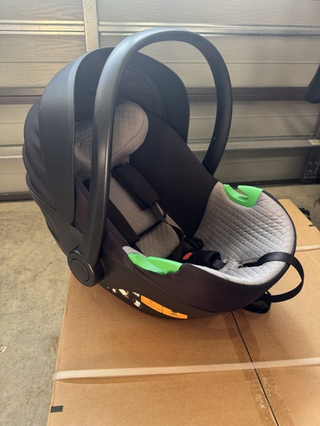 Mountain Buggy Capsule Carousel 1