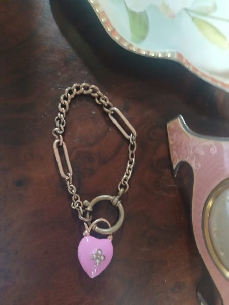 FABULOUS ANTIQUE BRACELET. CLASSY WUTH A MODERN TWIST Carousel 1