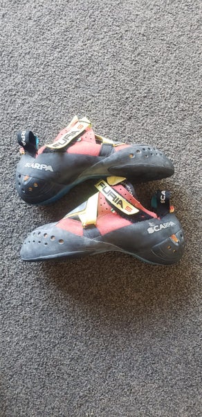 Climbing shoes Scarpa Furia S Carousel 1