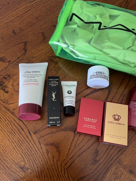 ASSORTMENT OF BEAUTY PRODUCTS Carousel 5