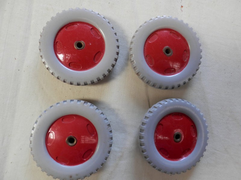 MECCANO GREY AND RED WHEELS Carousel 1