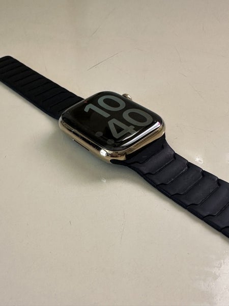 Apple Watch Series 8 45 mm GPS & Cellular Carousel 1
