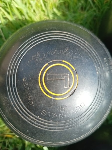 Henselite Standard size 5 lawn bowls Carousel 2