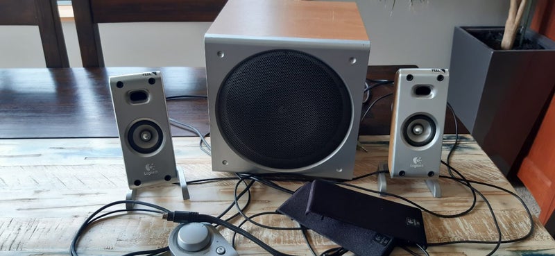 Logitech IHX Sound system63875893518211110