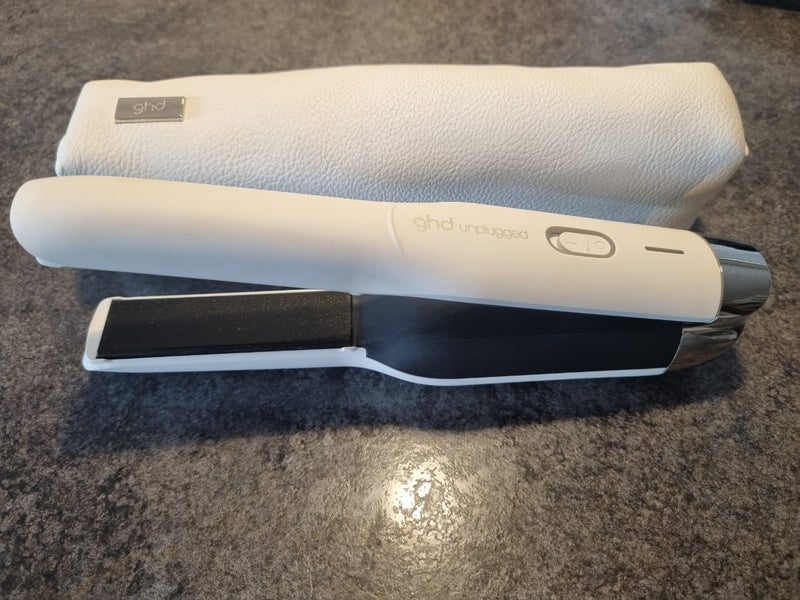 GHD Unplugged WHITE Carousel 2