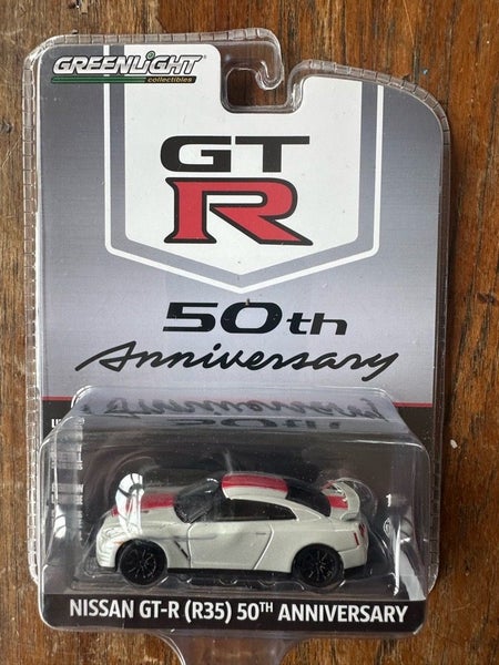 Greenlight Nissan GT-R (R35) 50th Anniversary & 1972 Datsun 510 Carousel 2