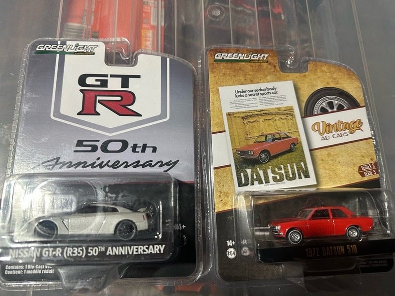 Greenlight Nissan GT-R (R35) 50th Anniversary & 1972 Datsun 510 Carousel 1