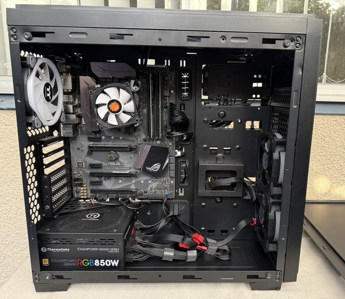 Z270 ASUS ROG gaming MB + I7 7700 cpu + 16gb Carousel 1