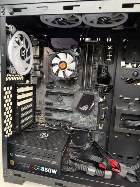 Z270 ASUS ROG gaming MB + I7 7700 cpu + 16gb Carousel 2