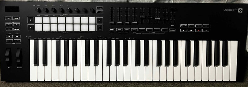 Novation Launchkey 49 MK364028468603265110