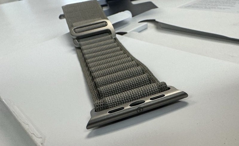 Apple Watch 49mm Alpine Loop Olive Original - Size S THE STRAP NOT THE WATCH :) Carousel 2