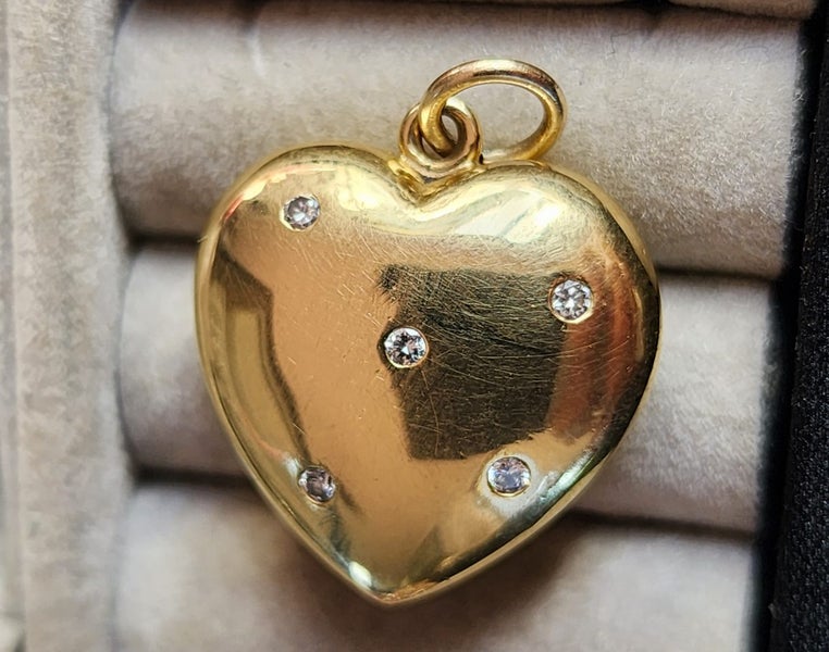 Vintage 18ct Gold Diamond Heart Pendant $1 Reserve Carousel 1