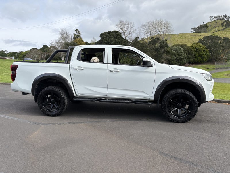 2023 Isuzu D-Max Ls-M Double Cab 4Wd63878419135617113