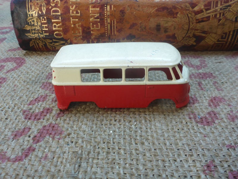Stunning Old Vintage NZ Toy Micro Models VW MC002 Volkswagen Microbus Die Cast Carousel 1