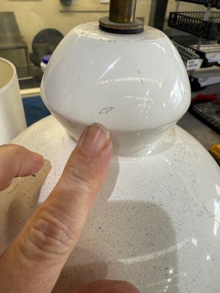 PEBBLE White Gloss Painted Lamp - Not working Carousel 3