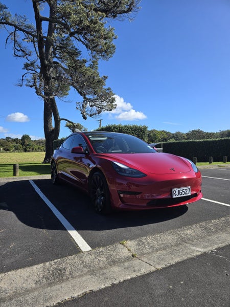 2022 Tesla Model 3 Rear Wheel Drive63884265565954110