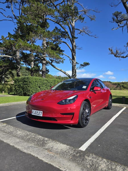 2022 Tesla Model 3 Rear Wheel Drive63884265565954111