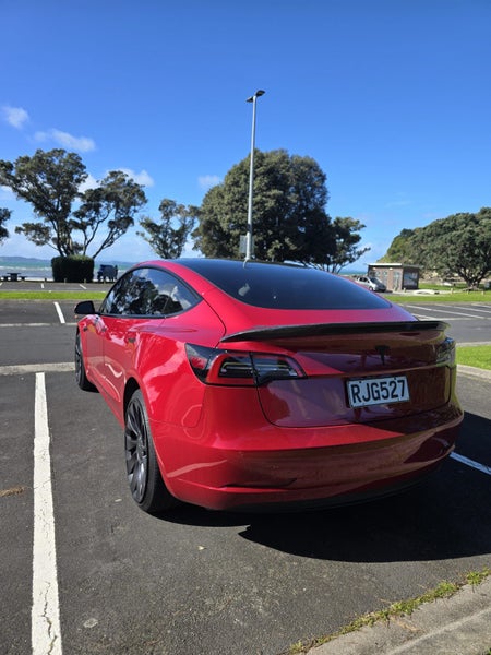 2022 Tesla Model 3 Rear Wheel Drive63884265565954112