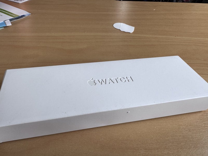 Apple Watch Series 7 (GPS+Cellular), Stainless Steel, Milanese Loop Band Carousel 4