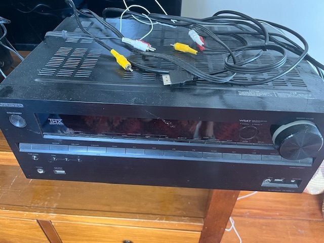 Onkyo Amplifier and Receiver63885781616899110