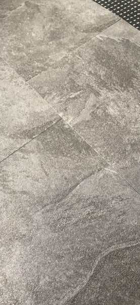 $1 reserve 50 m2 Graphite Slate Effect vinyl tiles. (15 boxes)63885361695747112