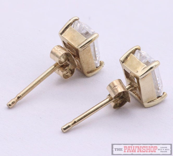 9ct Yellow Gold Cubic Zirconia Emerald-Cut Studs ~ 1.10 grams! Carousel 5