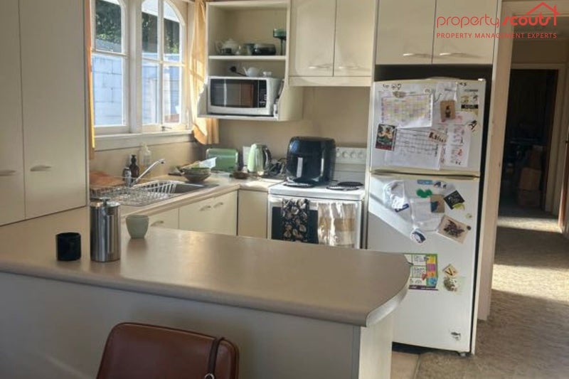 Somerfield, 3 bedrooms63886216889857111