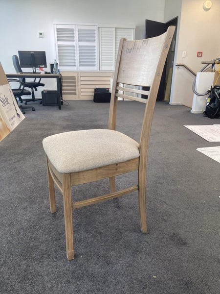 Dinning suite63886649777667112