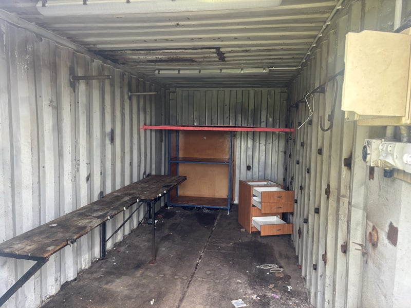 Shipping container63886976351361114