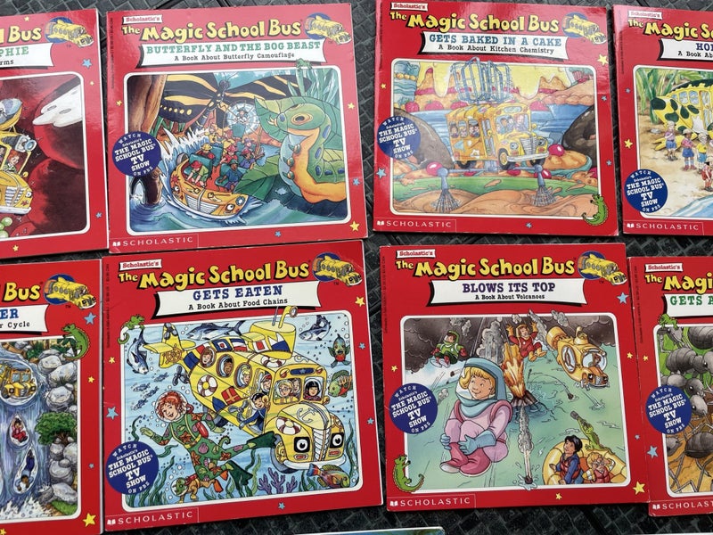 The Magic School bus massive bulk! 23 Excellent condition63887202956033112