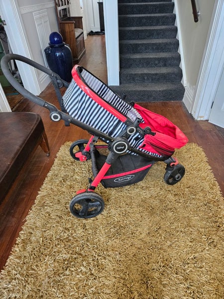 Edinburgh Pram and Stroller Carousel 1