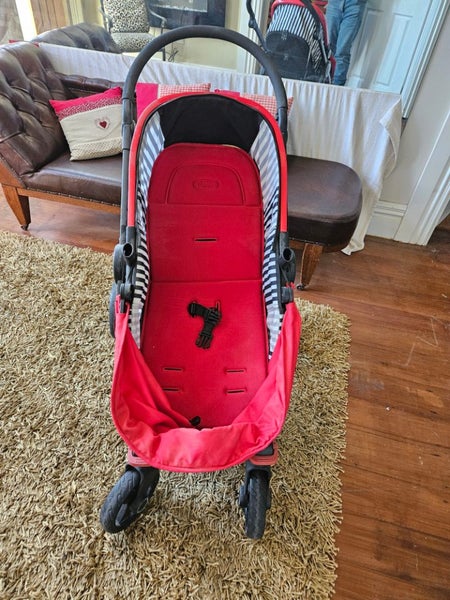 Edinburgh Pram and Stroller Carousel 2