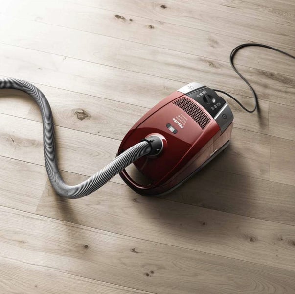 Miele Compact C2 Cat & Dog vacuum cleaner NEW!! Carousel 2