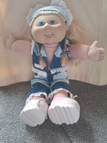 2004 Cabbage Patch Kid Carousel 1