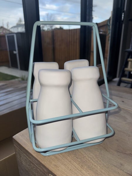 4x Milk Bottles with Holder - Simon Lewis Ward Carousel 1