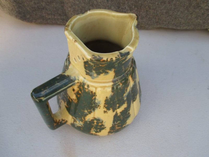 VINTAGE HECLA ELECTRICS CERAMIC ELECTRIC JUG GREEN SPECKLE GLAZE CIRCA 1930s Carousel 2