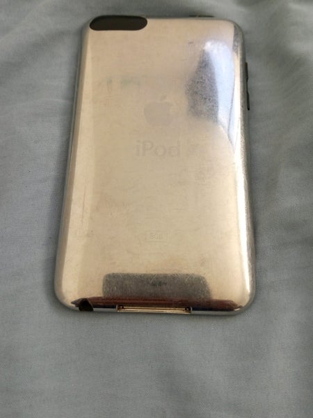 Apple iPod Touch 2nd Gen 8GB with original charger and cable! Carousel 2