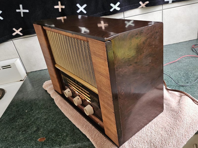RARE 1953 BAKERLITE & WOOD EKCO VALVE RADIO MODEL A193 Carousel 1