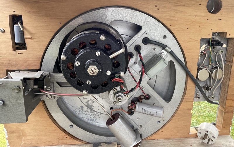 Commonwealth Broadcasting turntable63889590009987114