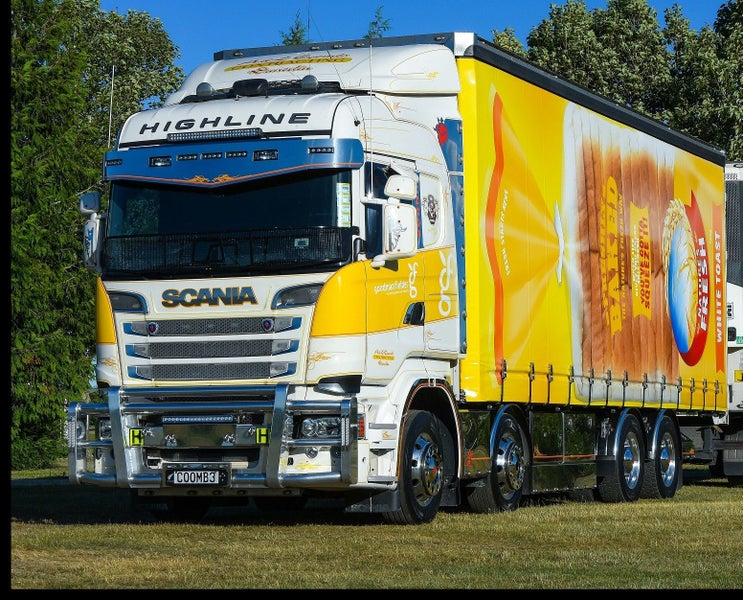 2017 Scania High Line63889590808833111